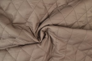 Quilted lining 69 taupe