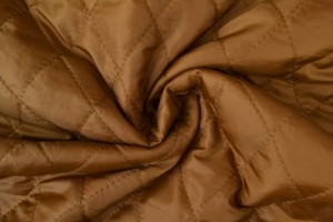 Quilted lining 44 dark camel