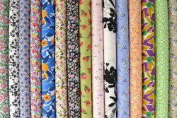 Cotton Poplin Prints flowered 4/4