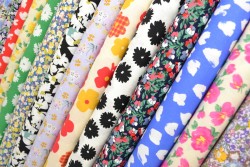 Cotton Poplin Prints flowered 4/4