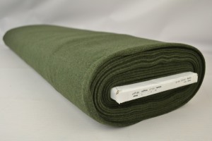 Wool 31 dark moss green