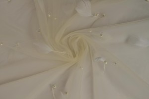 Mesh feather and pearls...