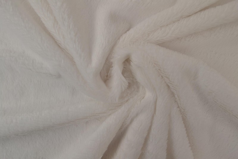 Fur 00 white