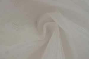 Soft Tulle 00 white