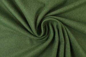 Wool 31 dark moss green
