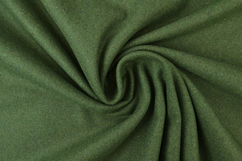 Wool 31 dark moss green